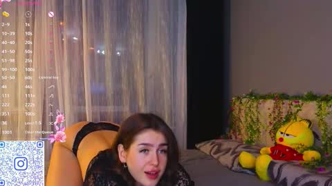 Molly online show from December 2025 03:41:02 PM