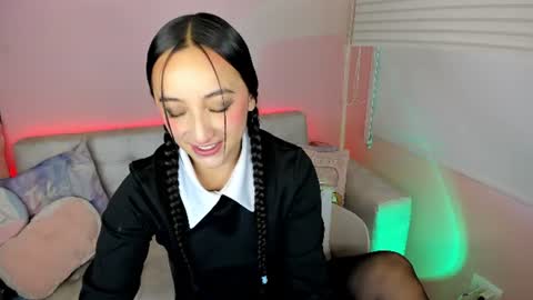 tiny_cora online show from July 2026 04:02:02 PM
