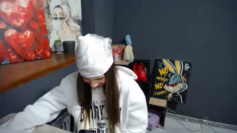 Gloria online show from September 2025 06:47:02 AM