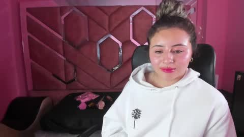 tiny online show from February 2025 05:35:02 AM