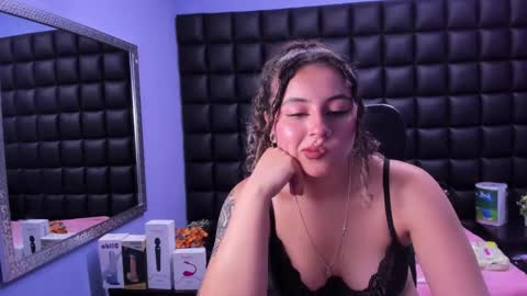 tiny online show from September 2025 03:54:01 AM