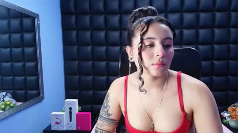 tiny online show from November 2025 03:40:01 AM