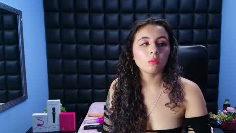 tiny online show from November 2025 03:20:01 AM