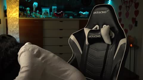 Snapshot of tiny_panther chatting on February 2025 10:00:01 PM Ana Molly online show from February 2025 10:00:01 PM