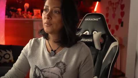 Snapshot of tiny_panther chatting on February 2025 09:54:01 PM Ana Molly online show from February 2025 09:54:01 PM