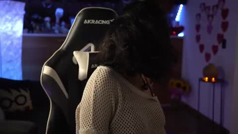 Snapshot of tiny_panther chatting on February 2025 10:04:01 PM Ana Molly online show from February 2025 10:04:01 PM