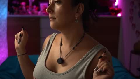 Snapshot of tiny_panther chatting on February 2025 10:37:01 PM Ana Molly online show from February 2025 10:37:01 PM