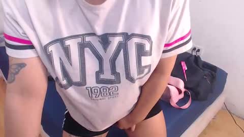 tiny_whore18 online show from October 2025 04:28:01 PM