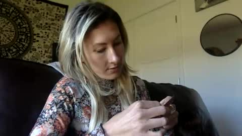 Snapshot of tinyandtatted420 chatting on October 2025 10:21:01 PM tinyandtatted420 online show from October 2025 10:21:01 PM