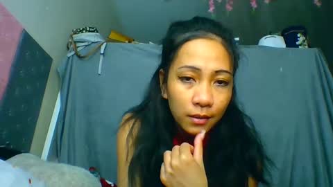 Snapshot of tinyasian911718 chatting on December 2024 03:12:02 PM Tinyasian911718 sweetinyasian instagram online show from December 2024 03:12:02 PM