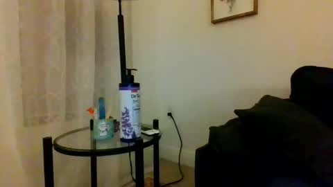 Snapshot of tinyassbossymilf chatting on October 2025 06:14:01 AM tinyassbossymilf online show from October 2025 06:14:01 AM