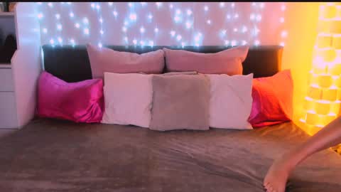 TinyDorina online show from December 2024 07:42:01 AM