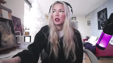 stage Kylie Sinner  brand CLITBAIT online show from January 2026 08:01:02 PM