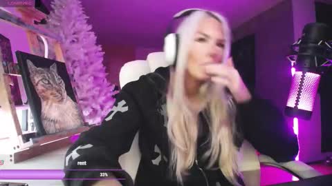 stage Kylie Sinner  brand CLITBAIT online show from February 2026 12:34:02 AM