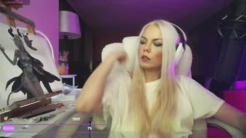 stage Kylie Sinner  brand CLITBAIT online show from April 2026 01:47:02 AM