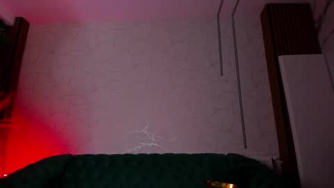 TinyVixen  online show from October 2025 04:21:01 AM