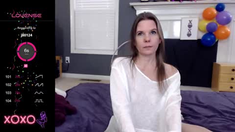 Snapshot of tinyvixxen chatting on March 2025 10:45:02 PM V - Read the bio please thanks. online show from March 2025 10:45:02 PM