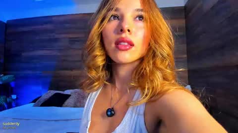 Snapshot of tinyw0nder chatting on September 2025 09:52:02 PM Instagram  tinyw0nder online show from September 2025 09:52:02 PM