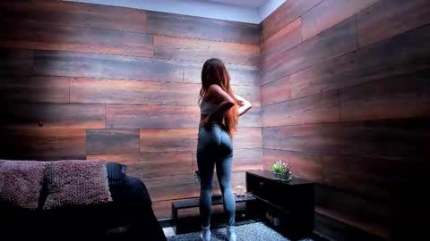 Snapshot of tinyw0nder chatting on October 2025 05:03:01 PM Instagram  tinyw0nder online show from October 2025 05:03:01 PM