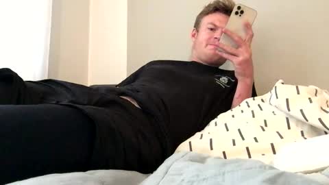 tippedrobin4830 online show from November 2025 01:43:01 PM