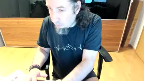 Snapshot of tirolerboy27 chatting on May 2026 07:05:01 AM Tirolerboy27 online show from May 2026 07:05:01 AM