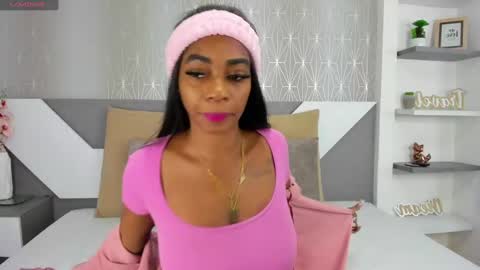 Snapshot of tisha_cole chatting on February 2025 02:33:02 PM Tisha online show from February 2025 02:33:02 PM