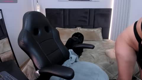 Snapshot of tisha_lau chatting on November 2025 02:31:02 PM Tisha online show from November 2025 02:31:02 PM