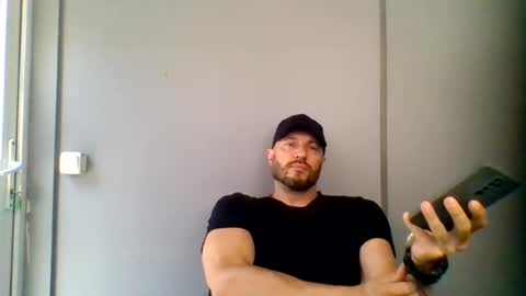 titan_heart online show from August 2026 10:18:01 AM