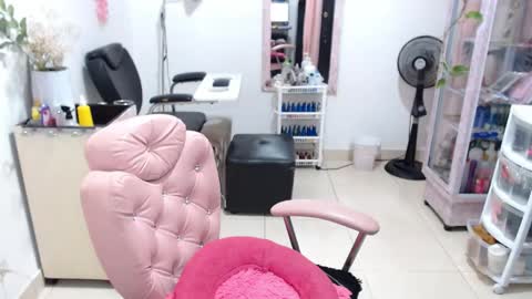 Snapshot of titsbiglovers chatting on May 2026 05:31:01 PM DIVA online show from May 2026 05:31:01 PM