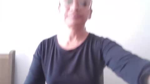 Ester online show from December 2024 02:13:01 PM