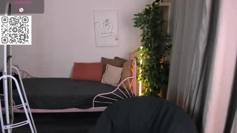 2 GMT Mo Tu We Th Fr 10am-4am online show from November 2025 10:21:02 PM