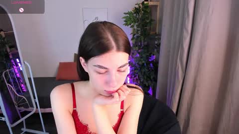 2 GMT Mo Tu We Th Fr 10am-4am online show from November 2025 12:54:01 AM