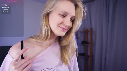 Mary online show from November 2025 06:04:02 AM