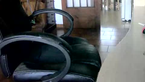 Snapshot of tobikoyuzu chatting on October 2025 02:19:01 PM Tobiko online show from October 2025 02:19:01 PM