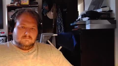 Snapshot of toede_0 chatting on September 2025 05:57:02 PM Toede online show from September 2025 05:57:02 PM