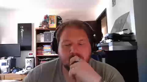 Snapshot of toede_0 chatting on September 2025 05:24:01 PM Toede online show from September 2025 05:24:01 PM