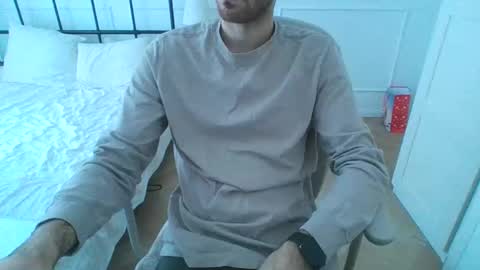 Snapshot of toja112 chatting on December 2024 10:04:02 AM Martin online show from December 2024 10:04:02 AM