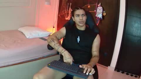 Snapshot of toji_lee chatting on October 2025 02:57:02 AM toji lee online show from October 2025 02:57:02 AM