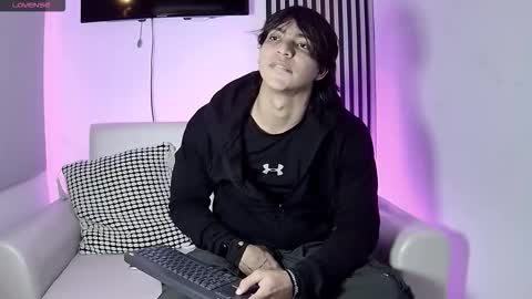 Snapshot of toji_lee chatting on November 2025 12:55:01 AM toji lee online show from November 2025 12:55:01 AM