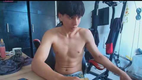 Snapshot of tokio2005 chatting on December 2025 12:32:01 PM tokio2005 online show from December 2025 12:32:01 PM