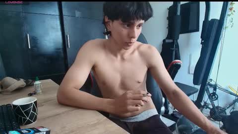 Snapshot of tokio2005 chatting on December 2025 02:55:01 PM tokio2005 online show from December 2025 02:55:01 PM