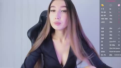 Lia online show from January 2026 03:42:02 AM