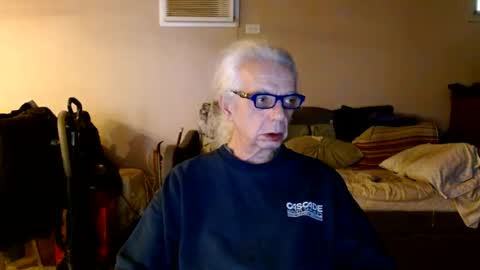 Snapshot of tom112292014 chatting on December 2024 03:02:02 PM tom112292014 online show from December 2024 03:02:02 PM
