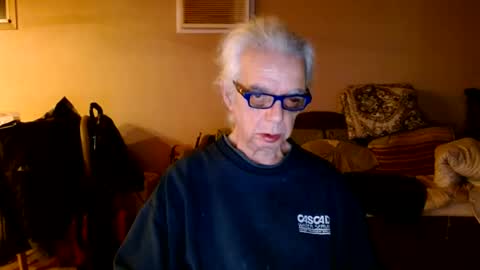 Snapshot of tom112292014 chatting on December 2024 11:41:02 PM tom112292014 online show from December 2024 11:41:02 PM