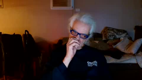 Snapshot of tom112292014 chatting on December 2024 02:51:01 AM tom112292014 online show from December 2024 02:51:01 AM