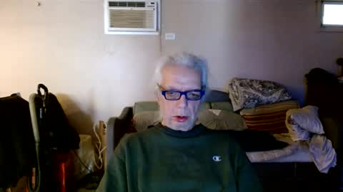 Snapshot of tom112292014 chatting on January 2025 06:15:01 PM tom112292014 online show from January 2025 06:15:01 PM