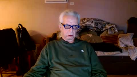 Snapshot of tom112292014 chatting on January 2025 12:50:02 PM tom112292014 online show from January 2025 12:50:02 PM