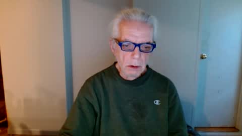 Snapshot of tom112292014 chatting on January 2025 12:47:02 PM tom112292014 online show from January 2025 12:47:02 PM