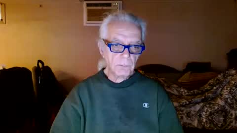 Snapshot of tom112292014 chatting on January 2025 12:53:01 PM tom112292014 online show from January 2025 12:53:01 PM