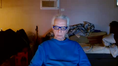 Snapshot of tom112292014 chatting on February 2025 12:33:01 PM tom112292014 online show from February 2025 12:33:01 PM